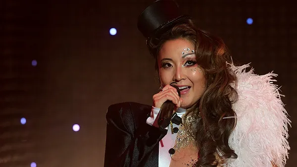 Не хотели бы вы переспать со мной?